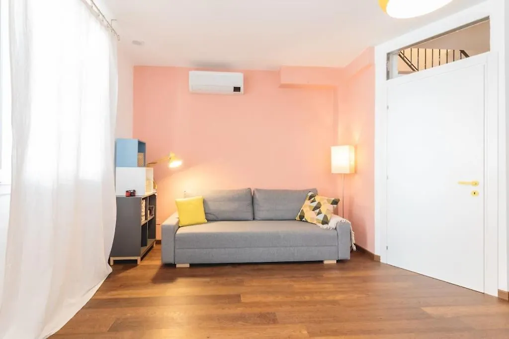 Apartment Casa Di Design Nel Cuore Di Rimini Italy